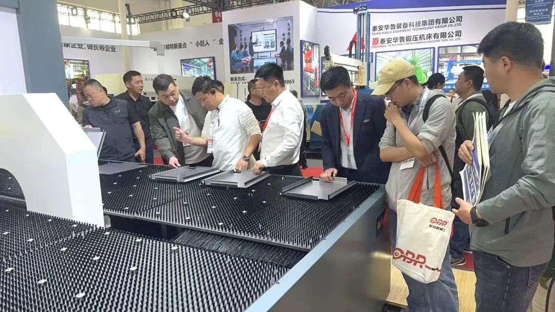 直擊CIMT2025｜瑞鐵機(jī)床攜明星產(chǎn)品強(qiáng)勢(shì)亮相，智能制造魅力全開(kāi)！